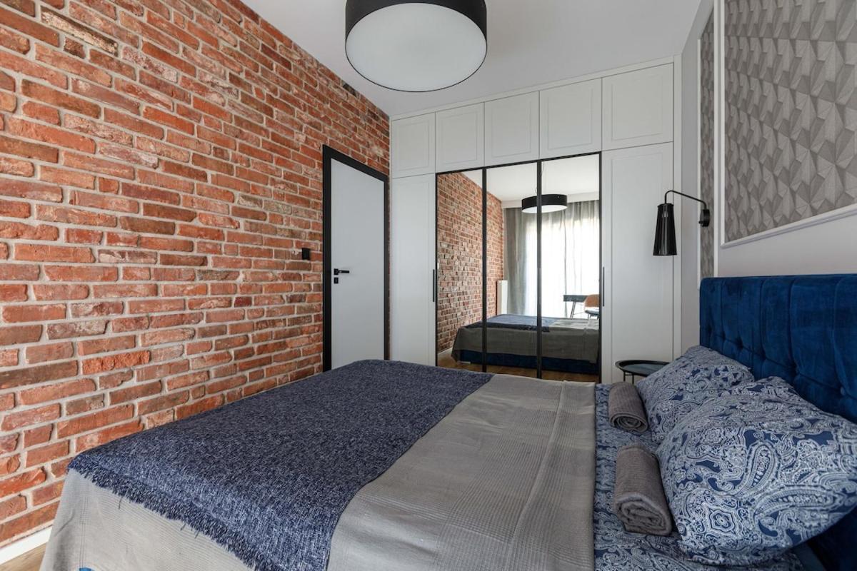 - Center - One Bedroom - Jp19